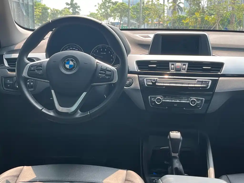 BMW X1 2018 — фото 11