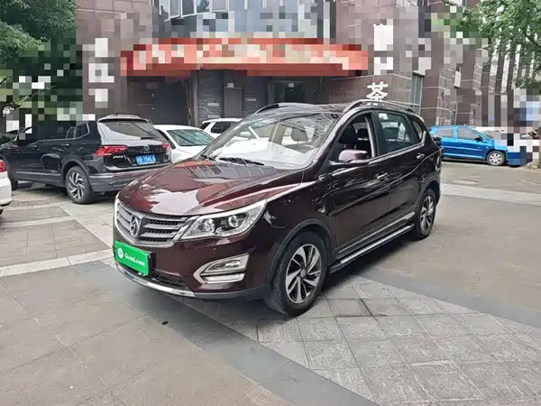 Baojun 560 2015