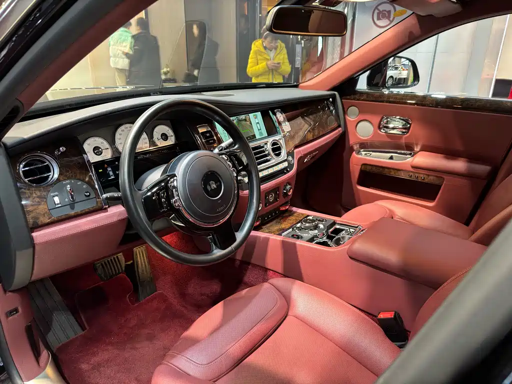 Rolls-Royce Ghost 2015 — фото 8