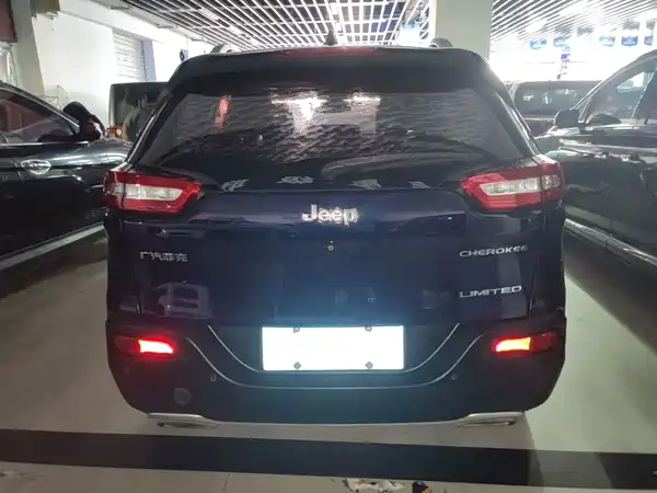 Jeep Cherokee 2018