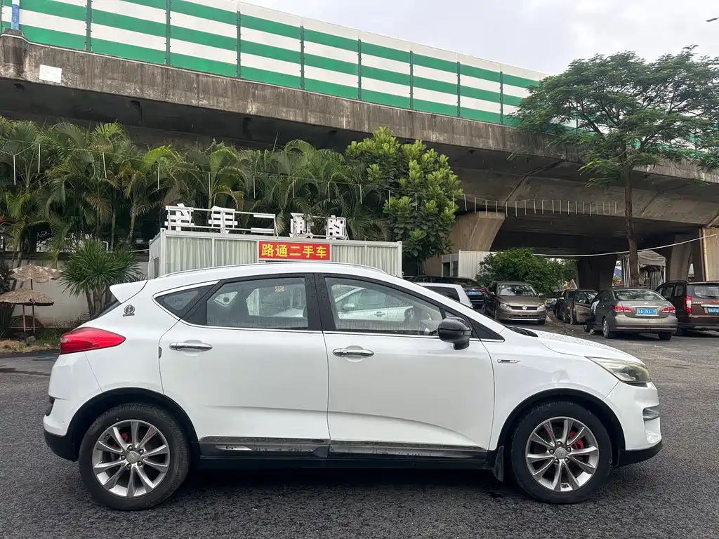 Geely Emgrand GS 2017
