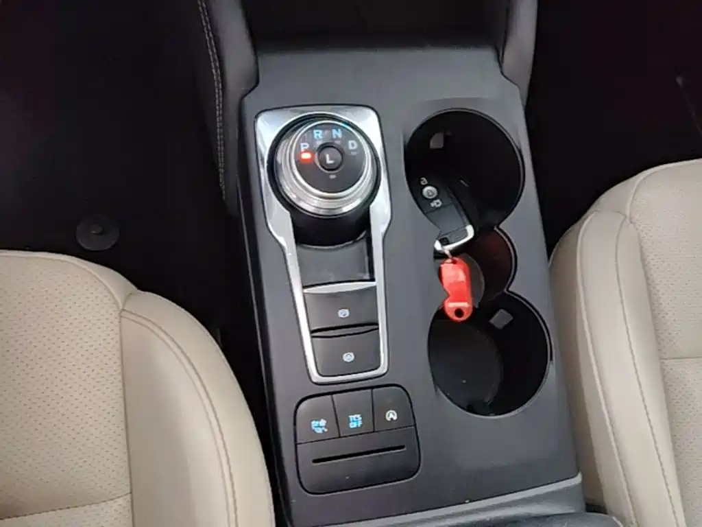 Ford Focus 2021 — фото 14