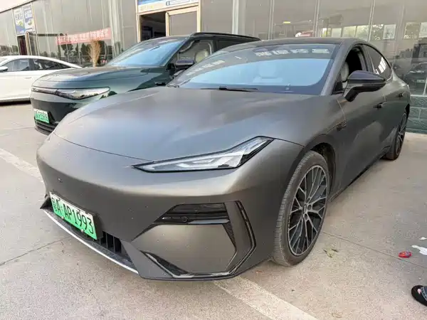Geely Galaxy E8 2024