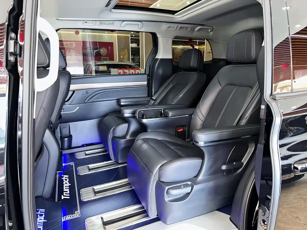 GAC Motor Trumpchi M8 2021 — фото 12