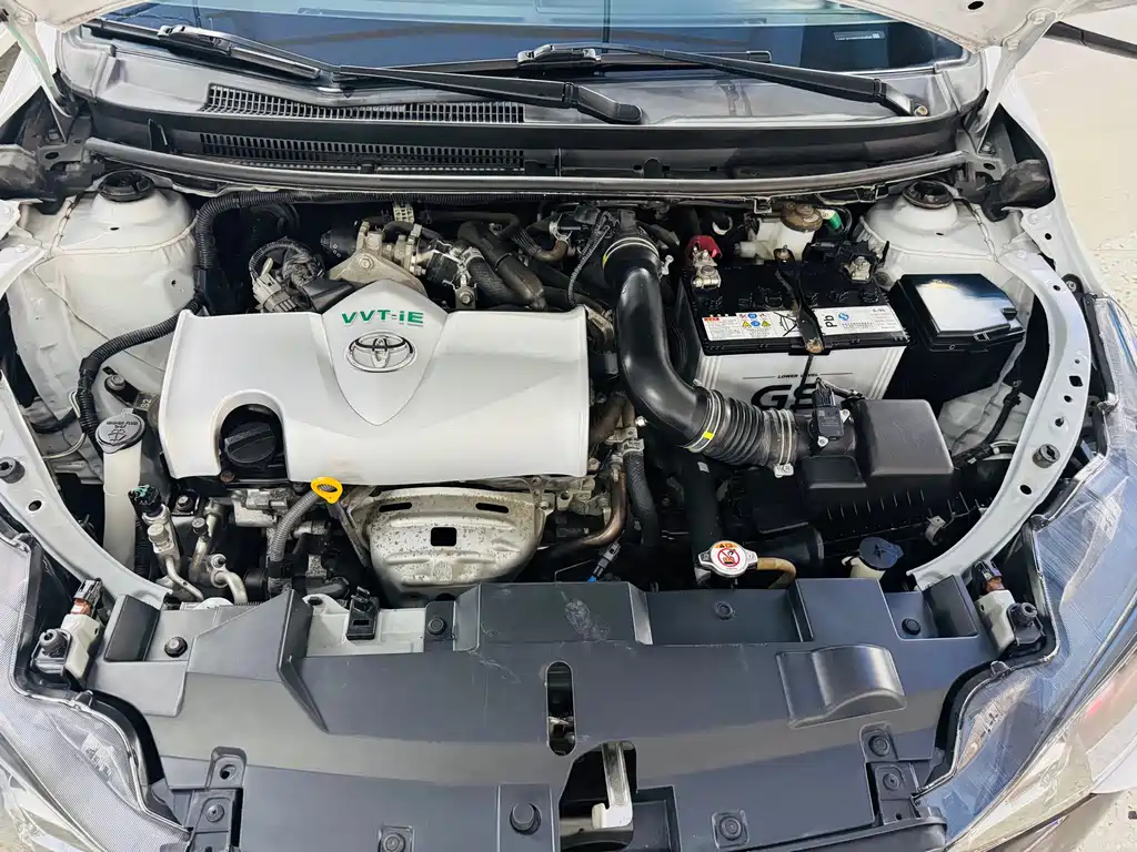 Toyota Yaris L 2019 — фото 16