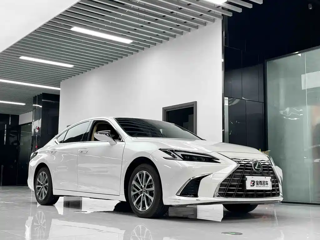 Lexus ES 2025 — фото 3