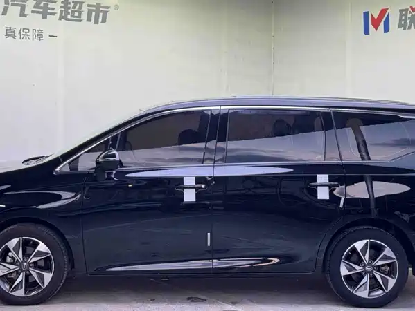 GAC Trumpchi M6 2022