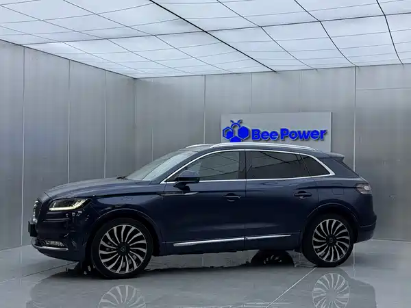 Lincoln Nautilus 2021