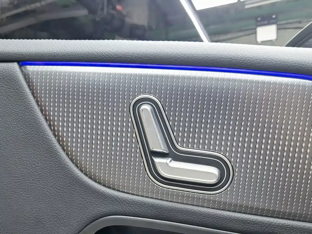 Mercedes-Benz GLB 2021 — фото 16