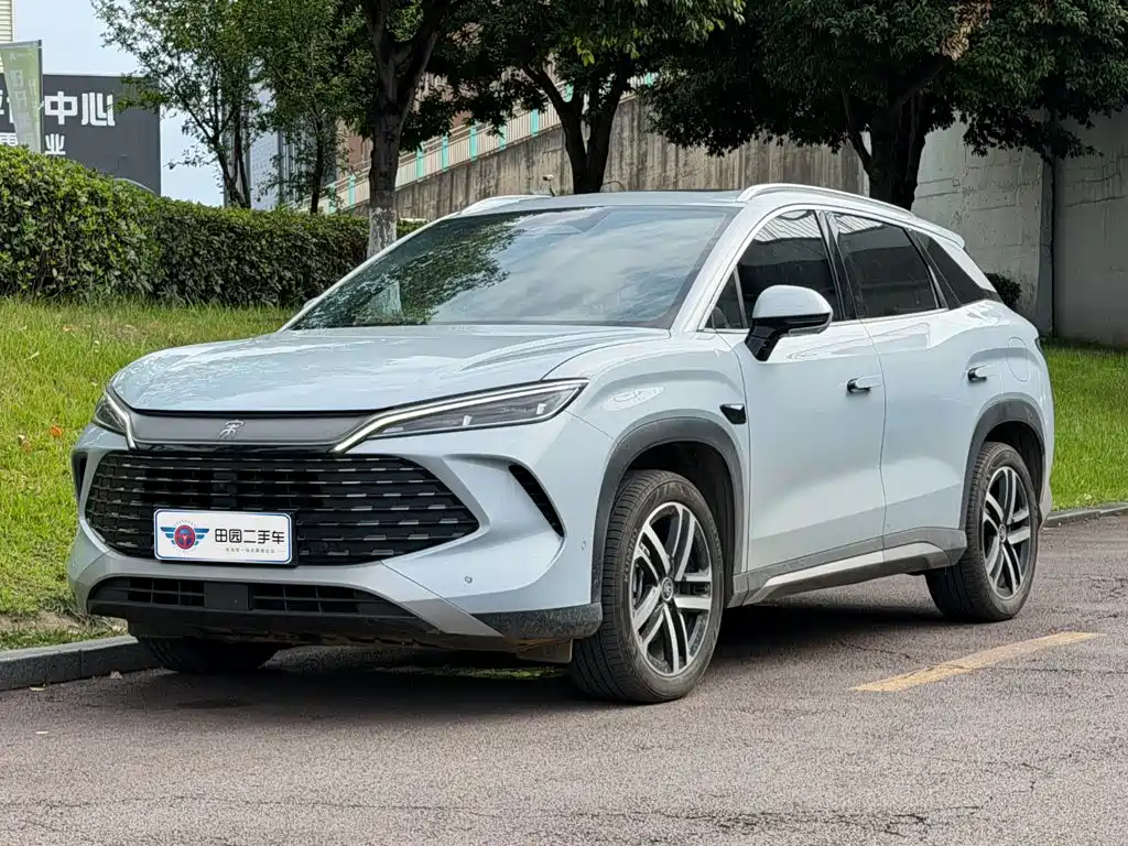 BYD Song L DM-i 2025 — фото 1