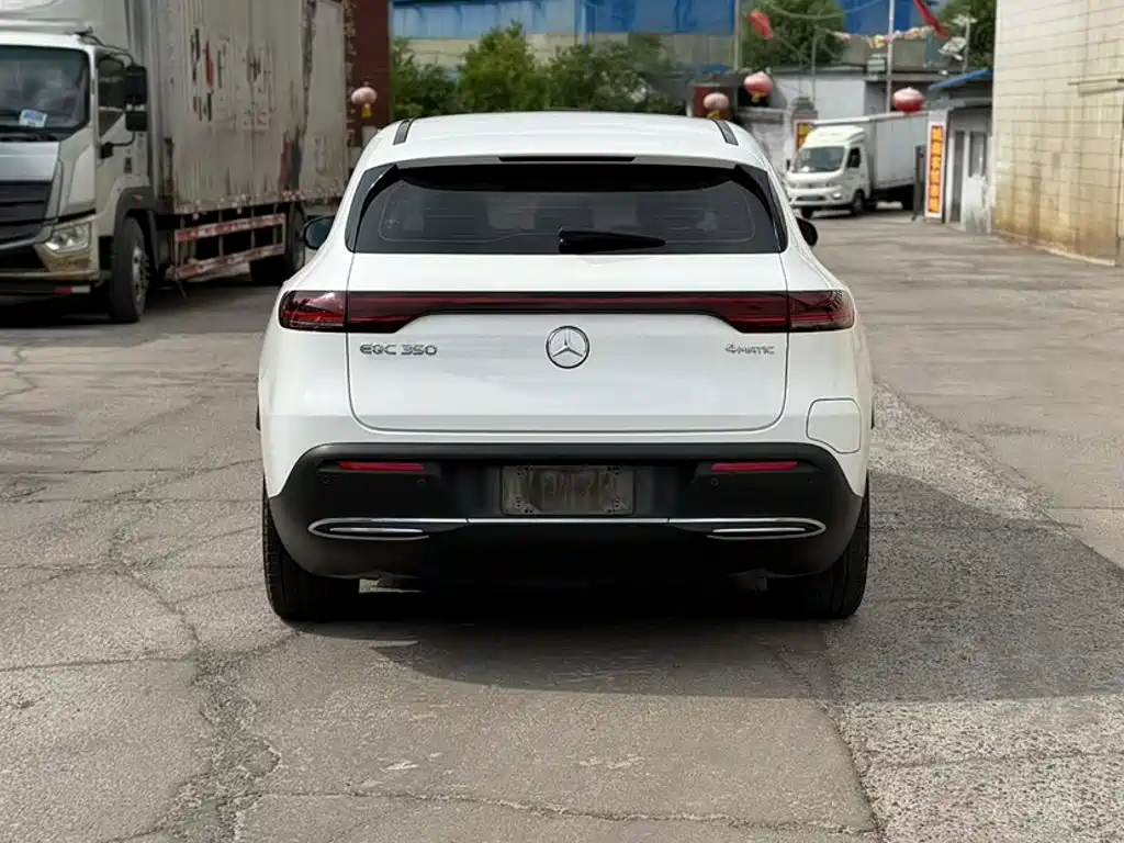 Mercedes-Benz EQC 2021