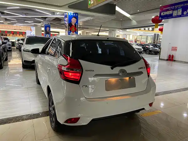 Toyota Yaris L 2023