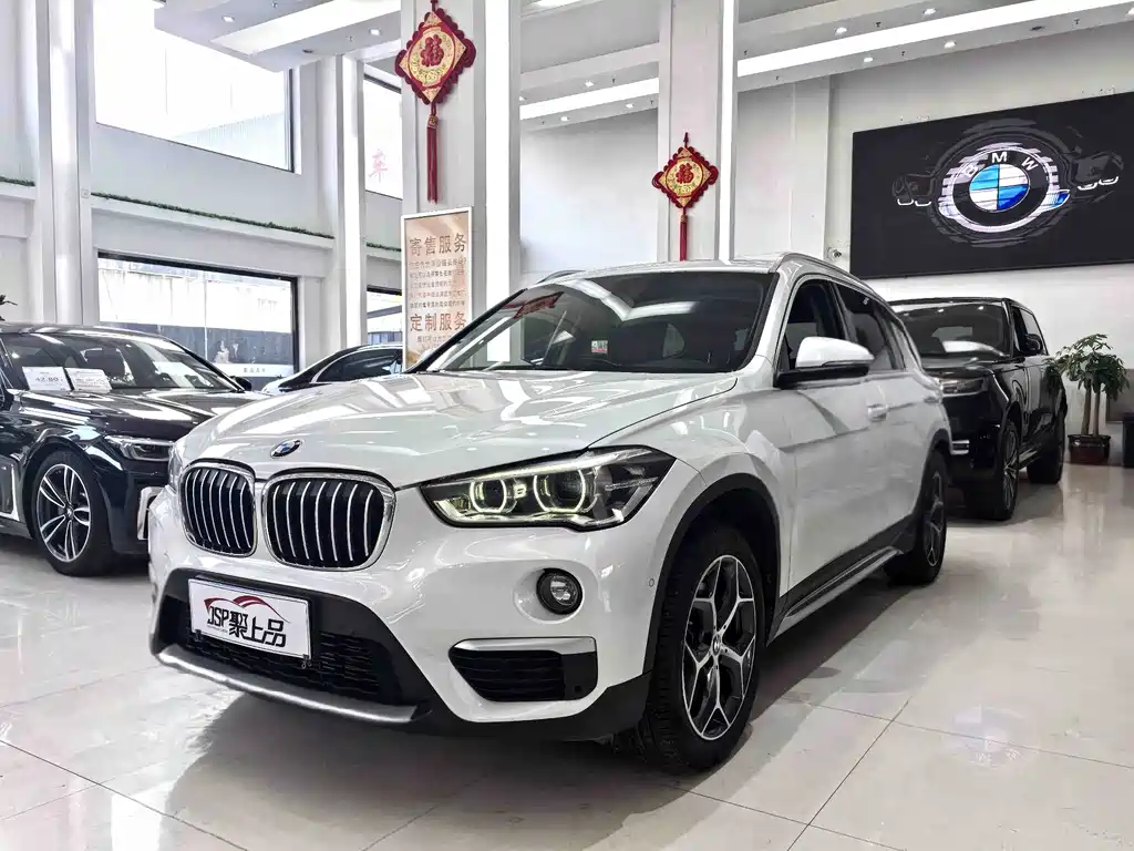 BMW X1 2018 — фото 1