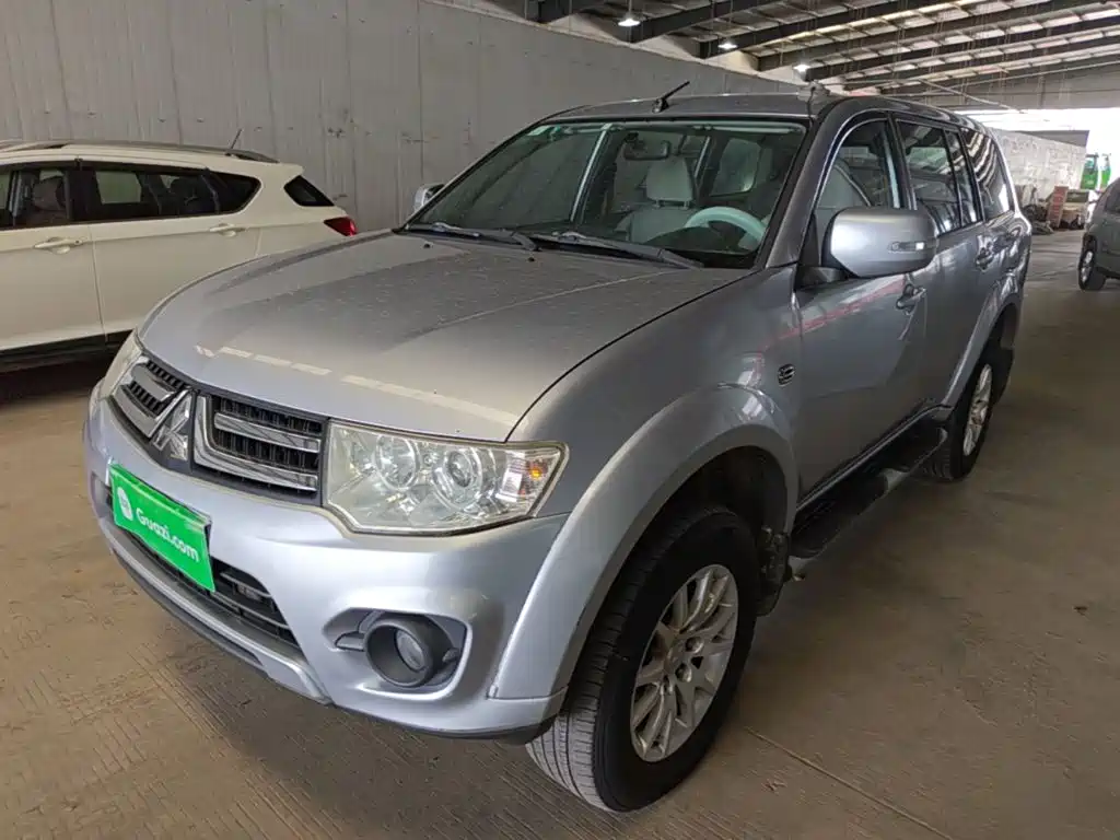 Mitsubishi Pajero Jinchang 2015