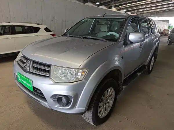 Mitsubishi Pajero Jinchang 2015