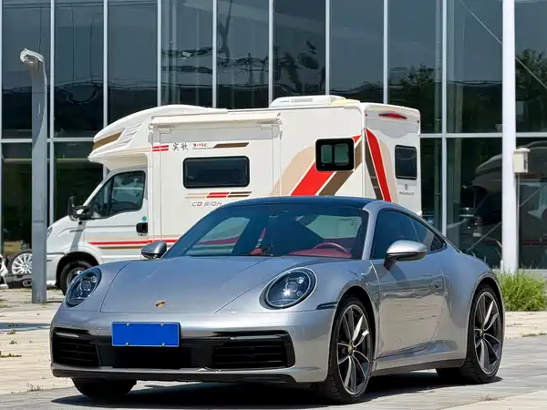 Porsche 911 2021