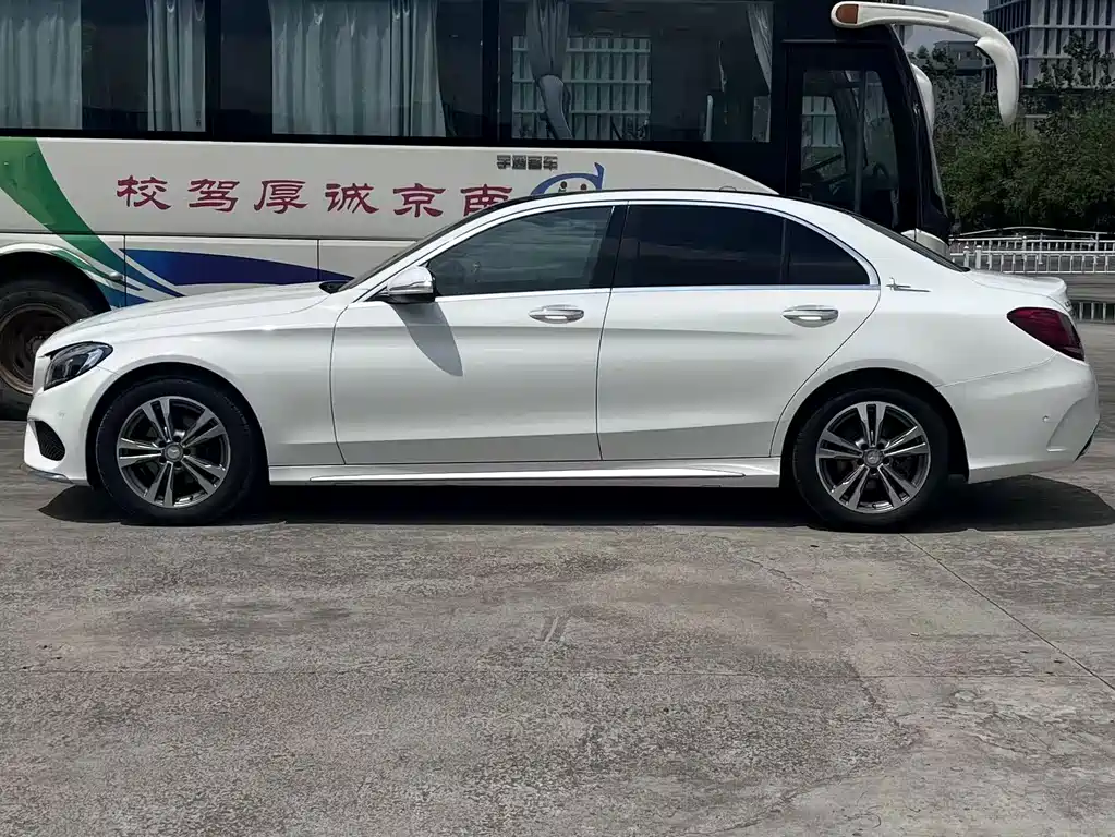 Mercedes-Benz C-Class 2016 — фото 13