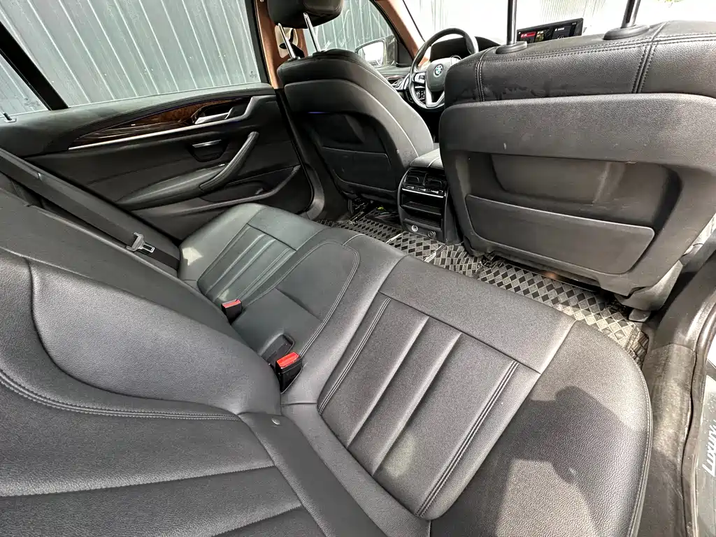 BMW 5 Series 2018 — фото 4