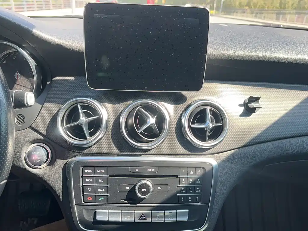 Mercedes-Benz GLA 2018 — фото 18