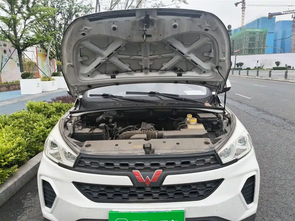 Wuling Hongguang S3 2018 — фото 11