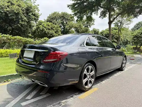 Mercedes-Benz E-Class 2016