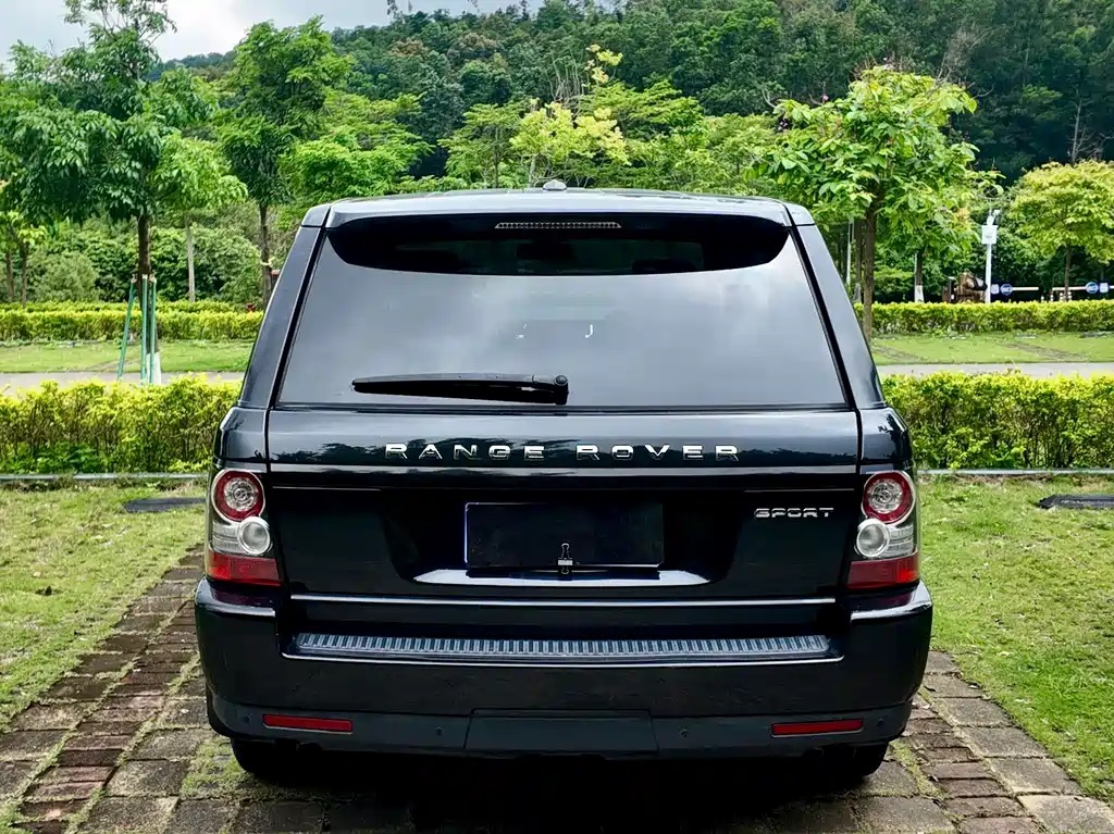 Land Rover Range Rover Sport 2011 — фото 32