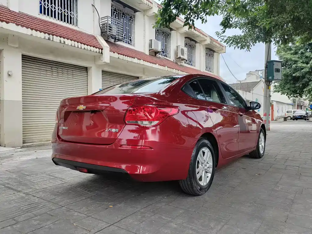 Chevrolet Cavalier 2018 — фото 4