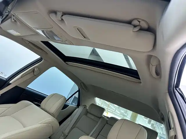 Toyota Crown 2015 — фото 14