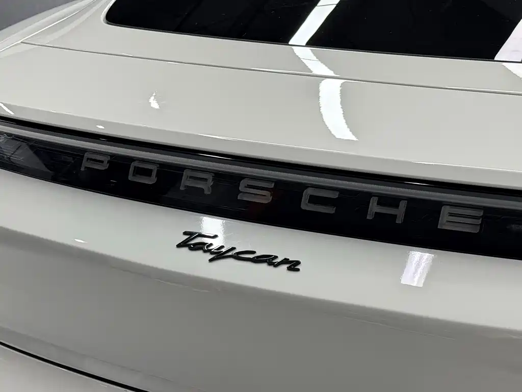 Porsche Taycan 2022 — фото 15