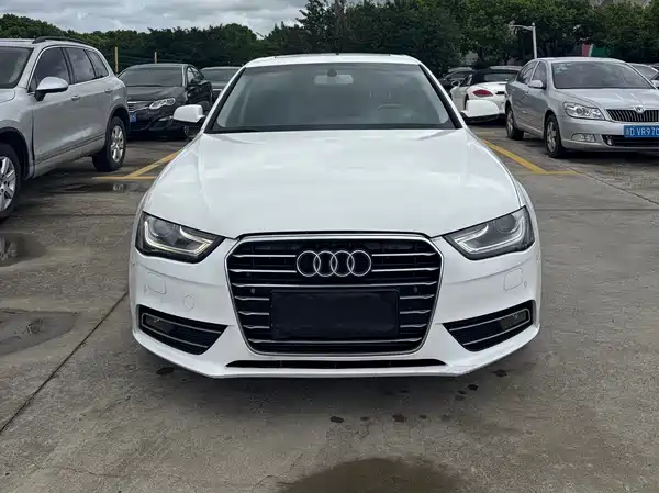 Audi A4L 2015