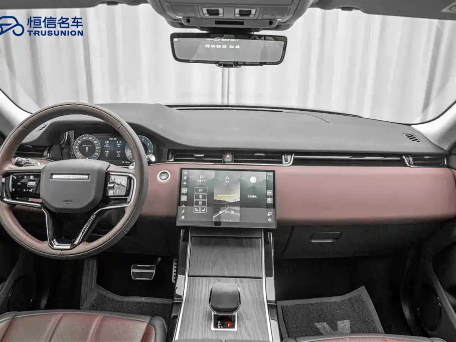 Land Rover Evoque 2024 — фото 13