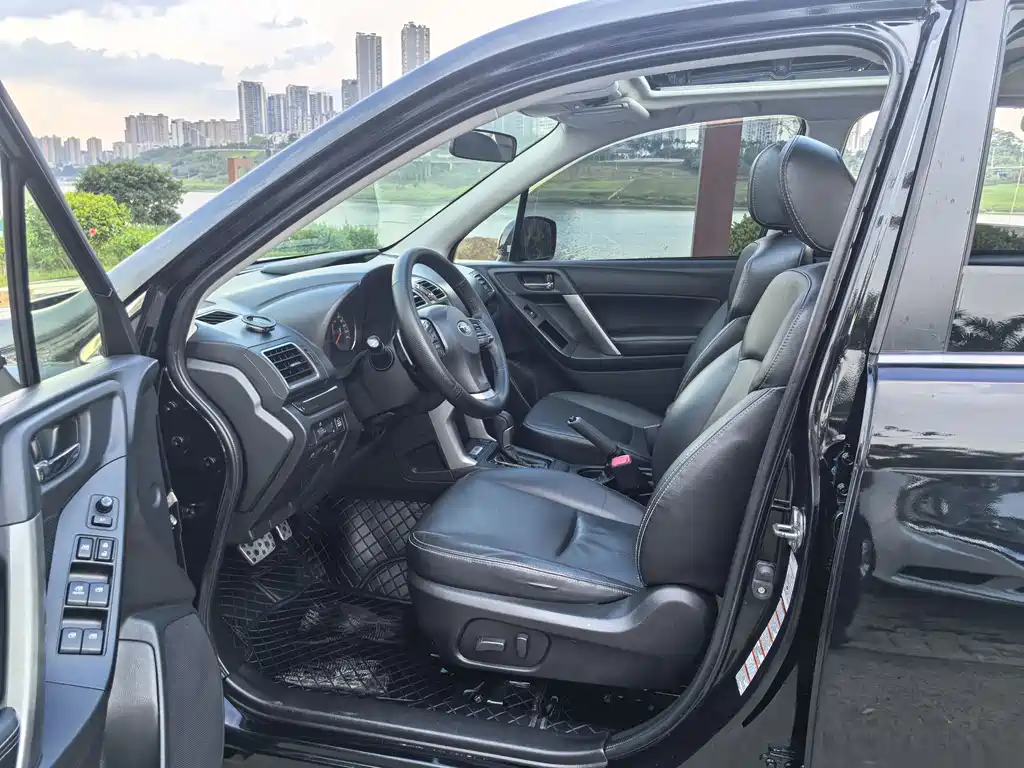 Subaru Forester 2016 — фото 8