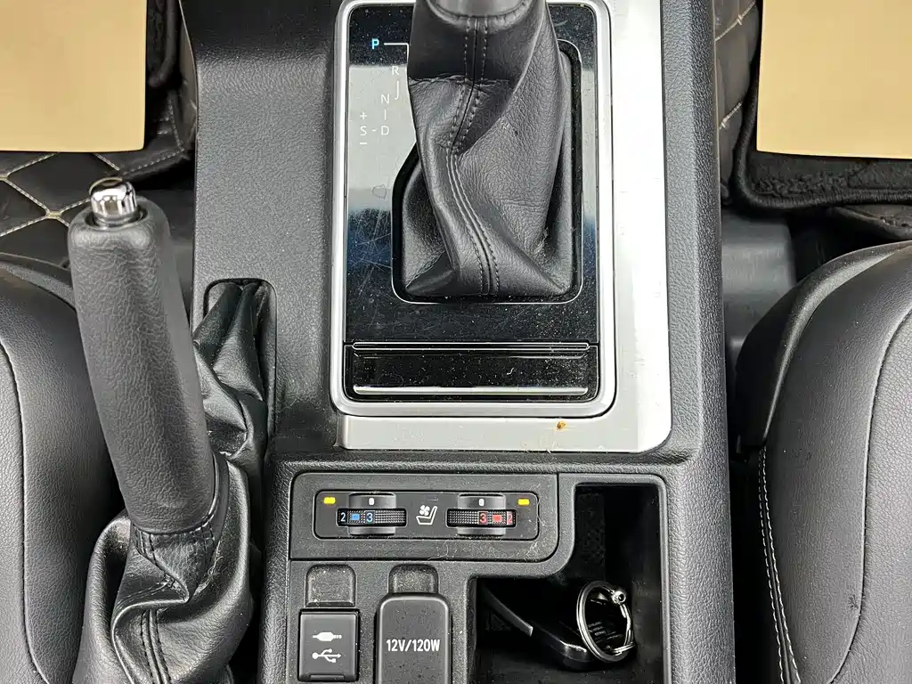 Toyota Prado 2019 — фото 18