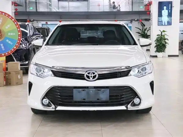 Toyota Camry 2016