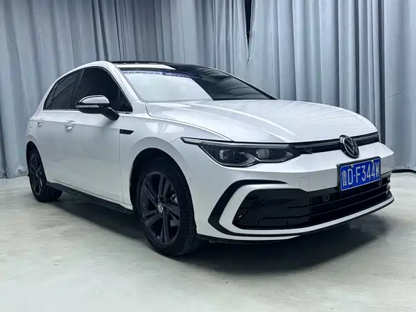 Volkswagen Golf 2022