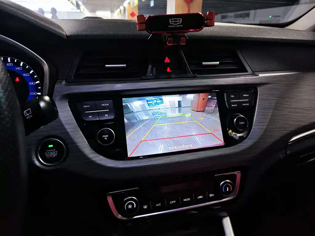 Geely Vision X3 2018 — фото 13