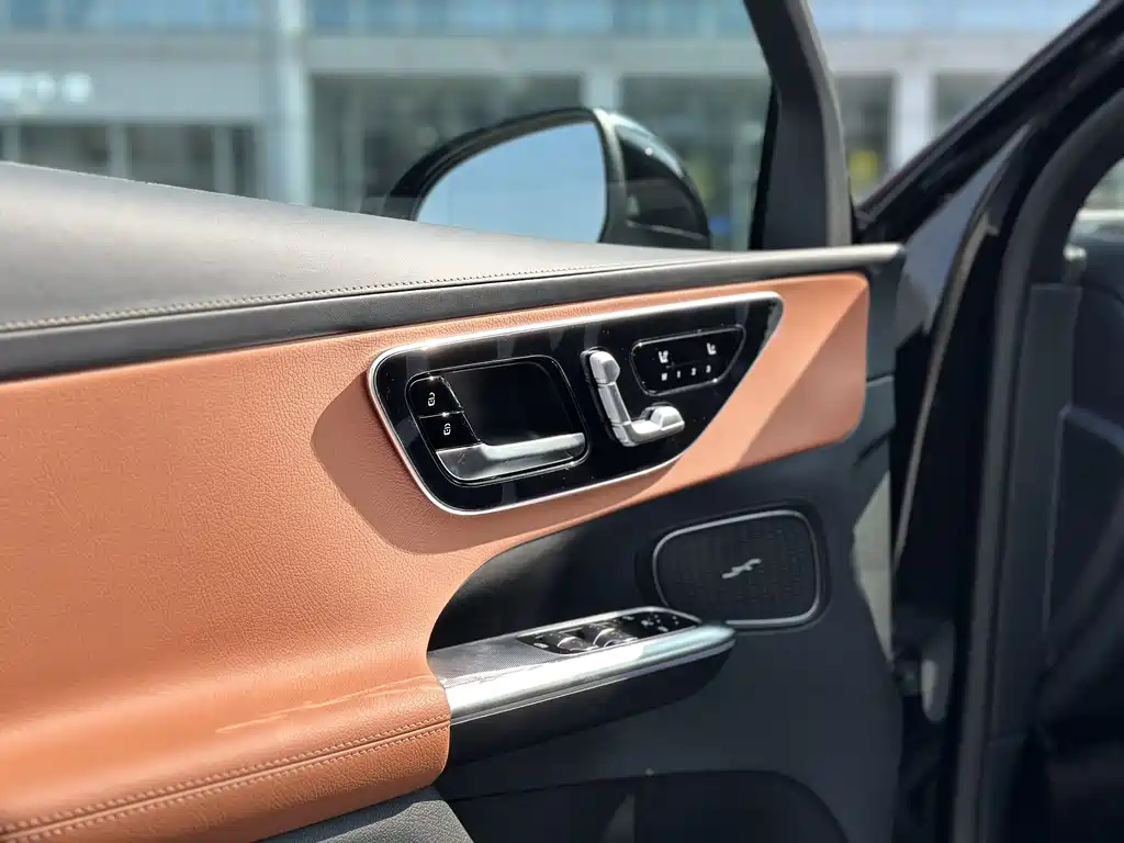 Mercedes-Benz GLC 2026 — фото 11