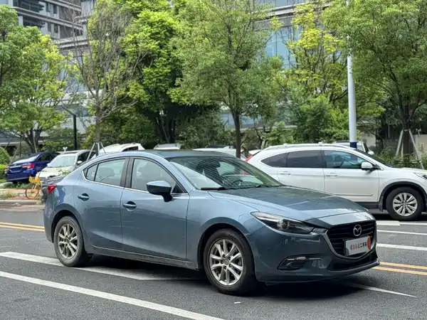 Mazda 3 Axela 2018