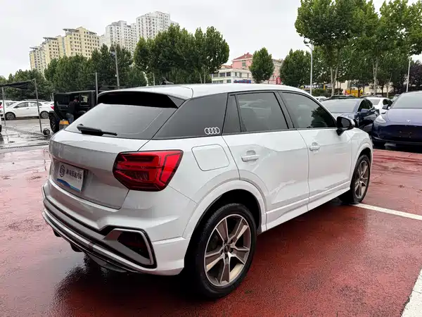 Audi Q2L 2022