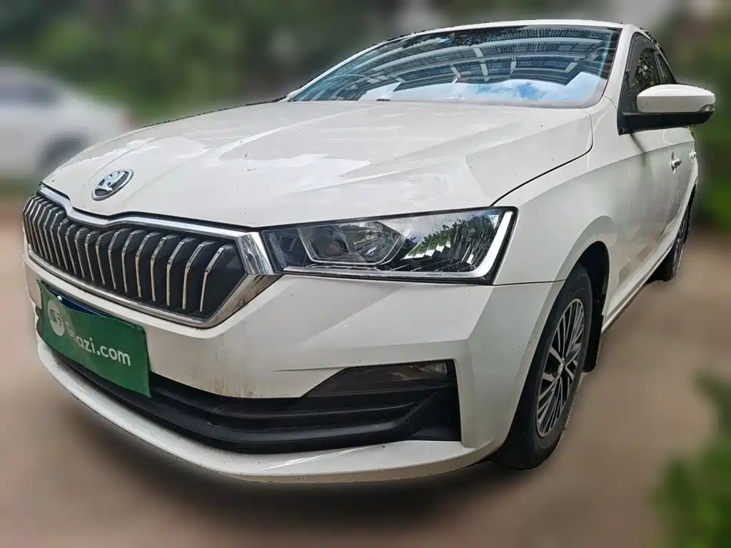 Skoda Rapid 2021 — фото 1