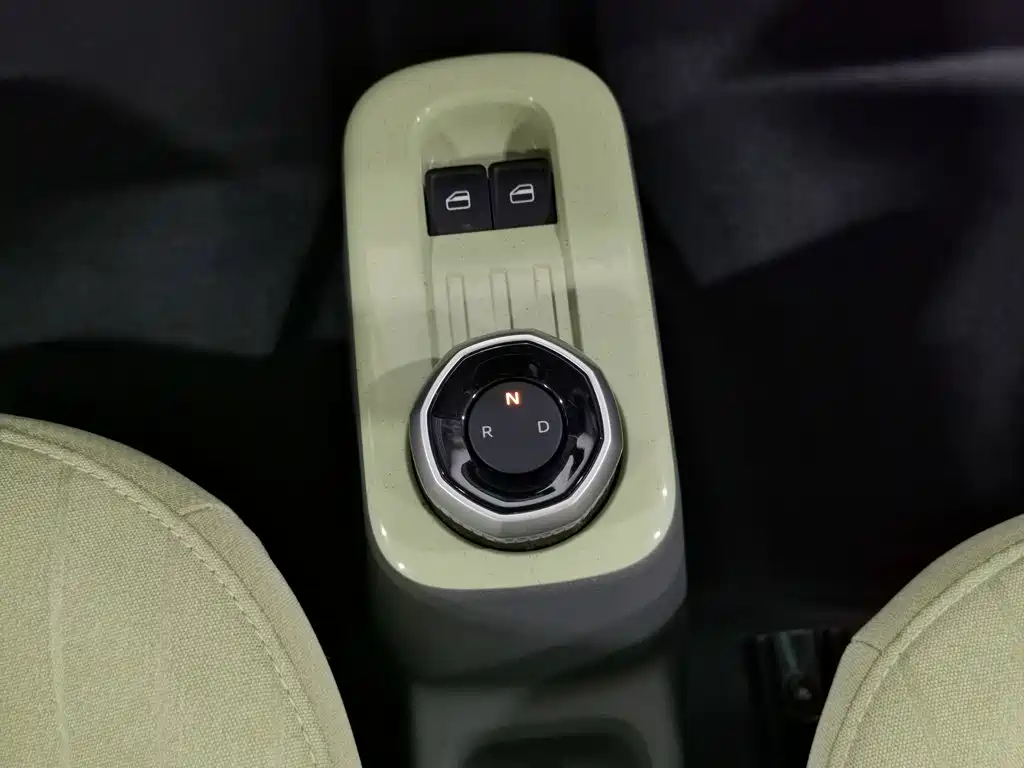 Geely Galaxy Panda 2024 — фото 13