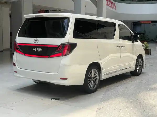 Toyota Alphard 2013
