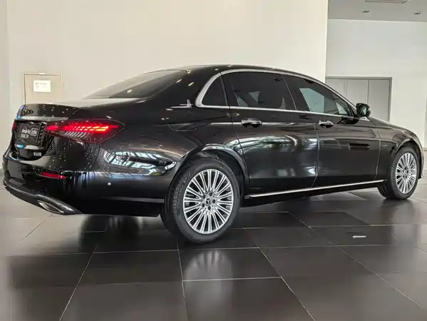 Mercedes-Benz E-Class 2023
