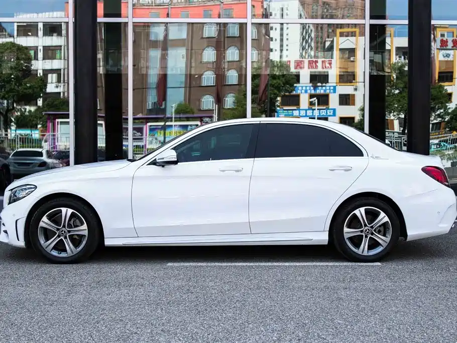 Mercedes-Benz C-Class 2019 — фото 3