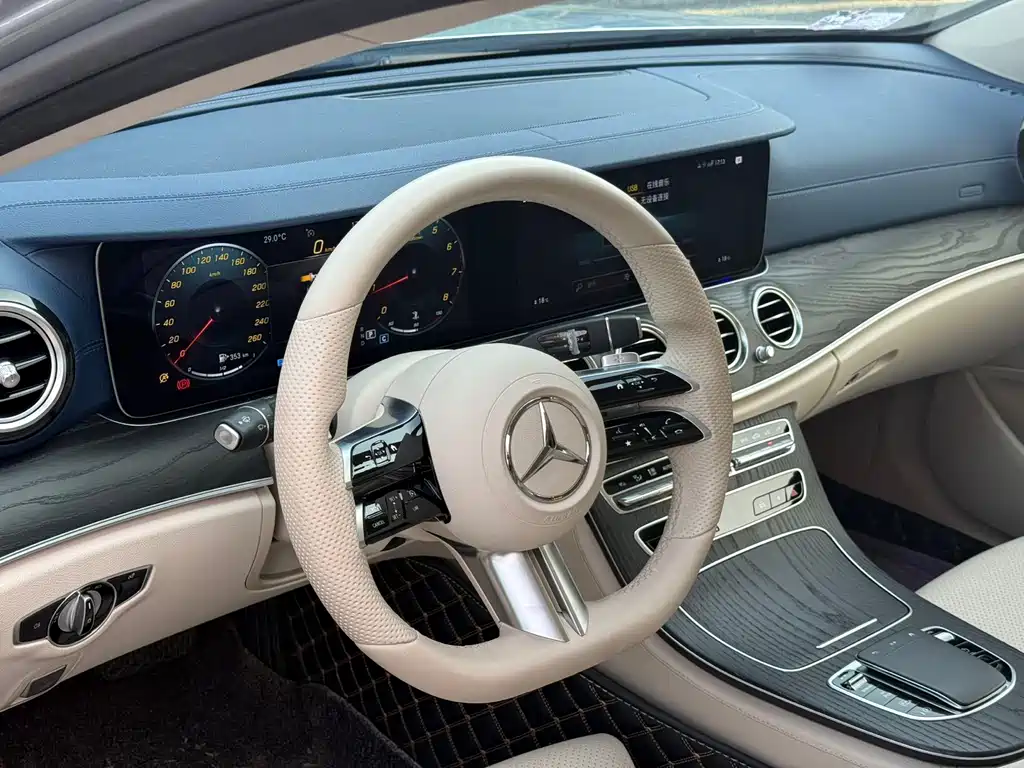 Mercedes-Benz E-Class 2022 — фото 10