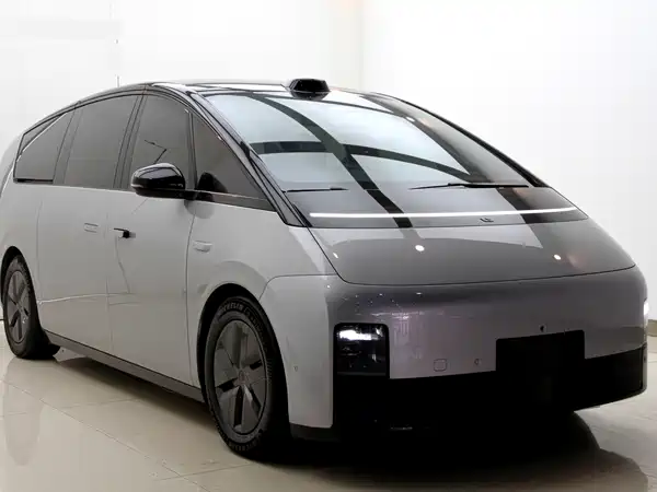 Li Auto MEGA 2024