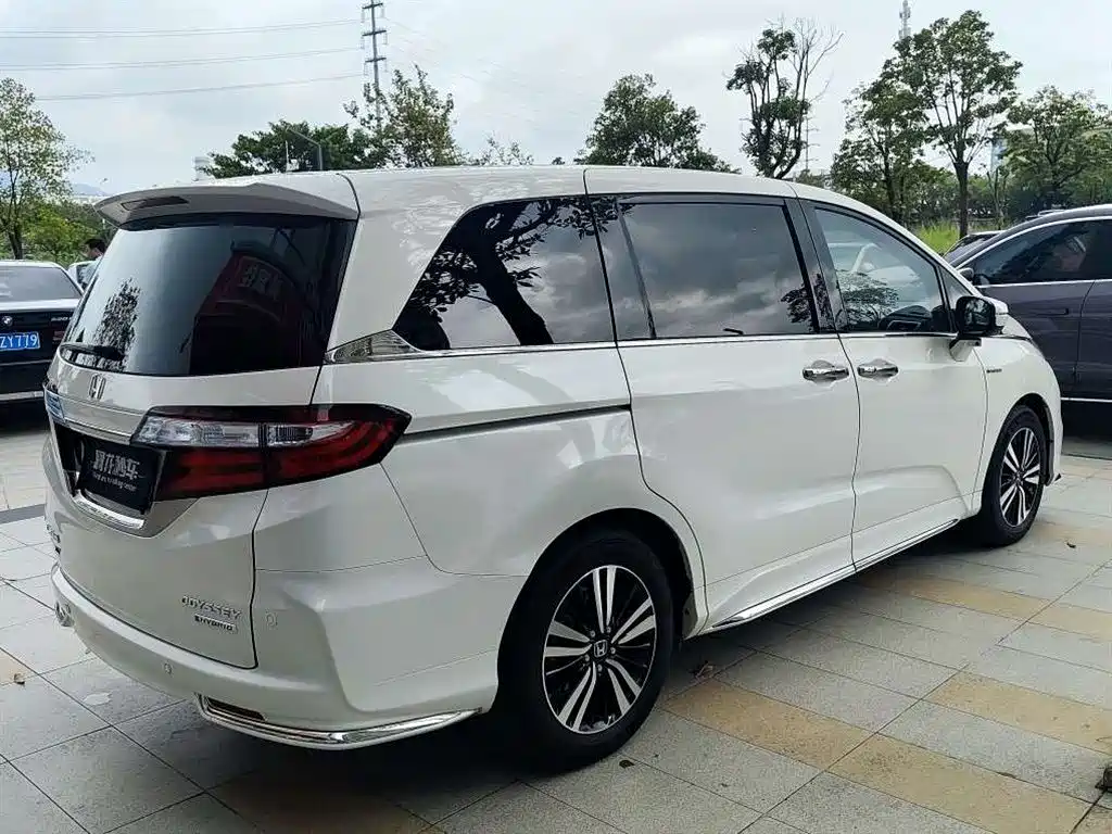Honda Odyssey 2019 — фото 9