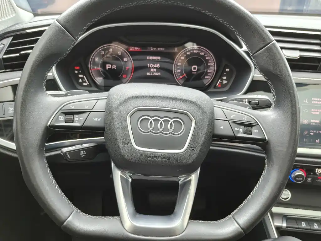 Audi Q3 2022 — фото 13