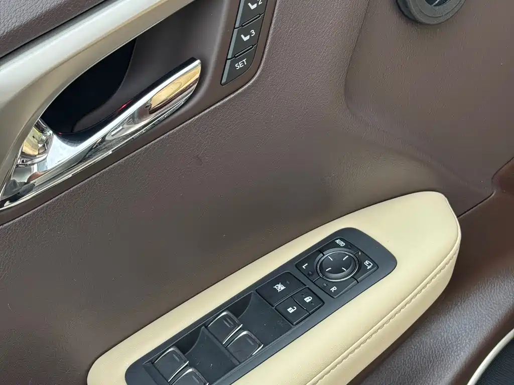Lexus RX 2020 — фото 15