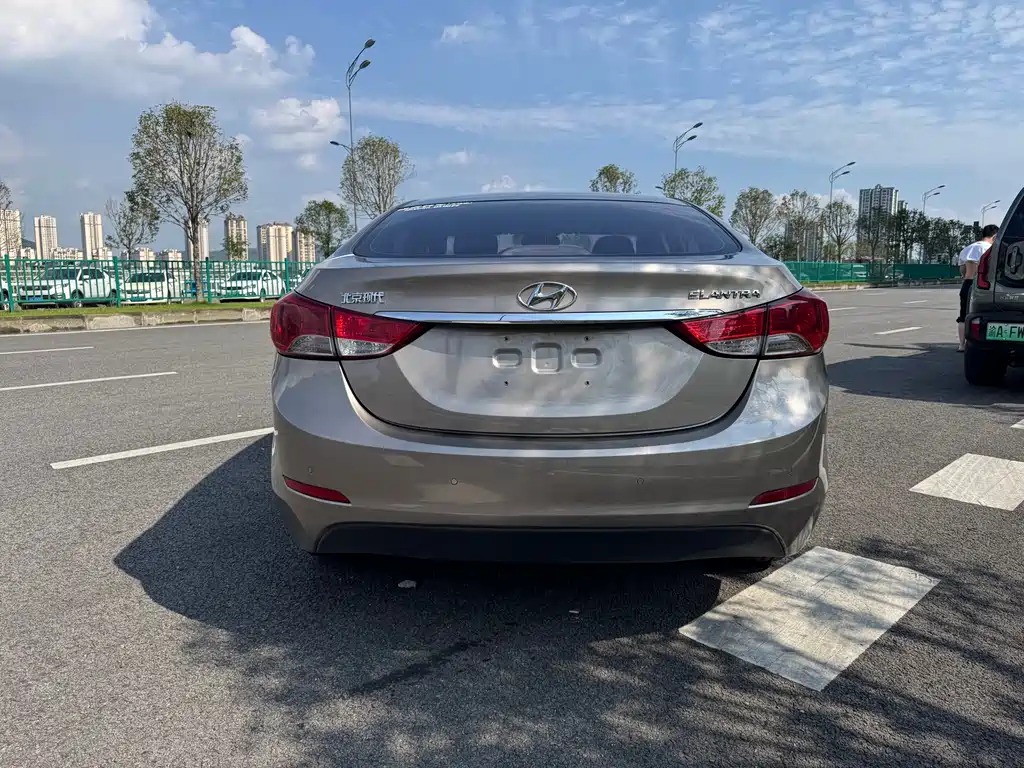 Hyundai Elantra Langdong 2015